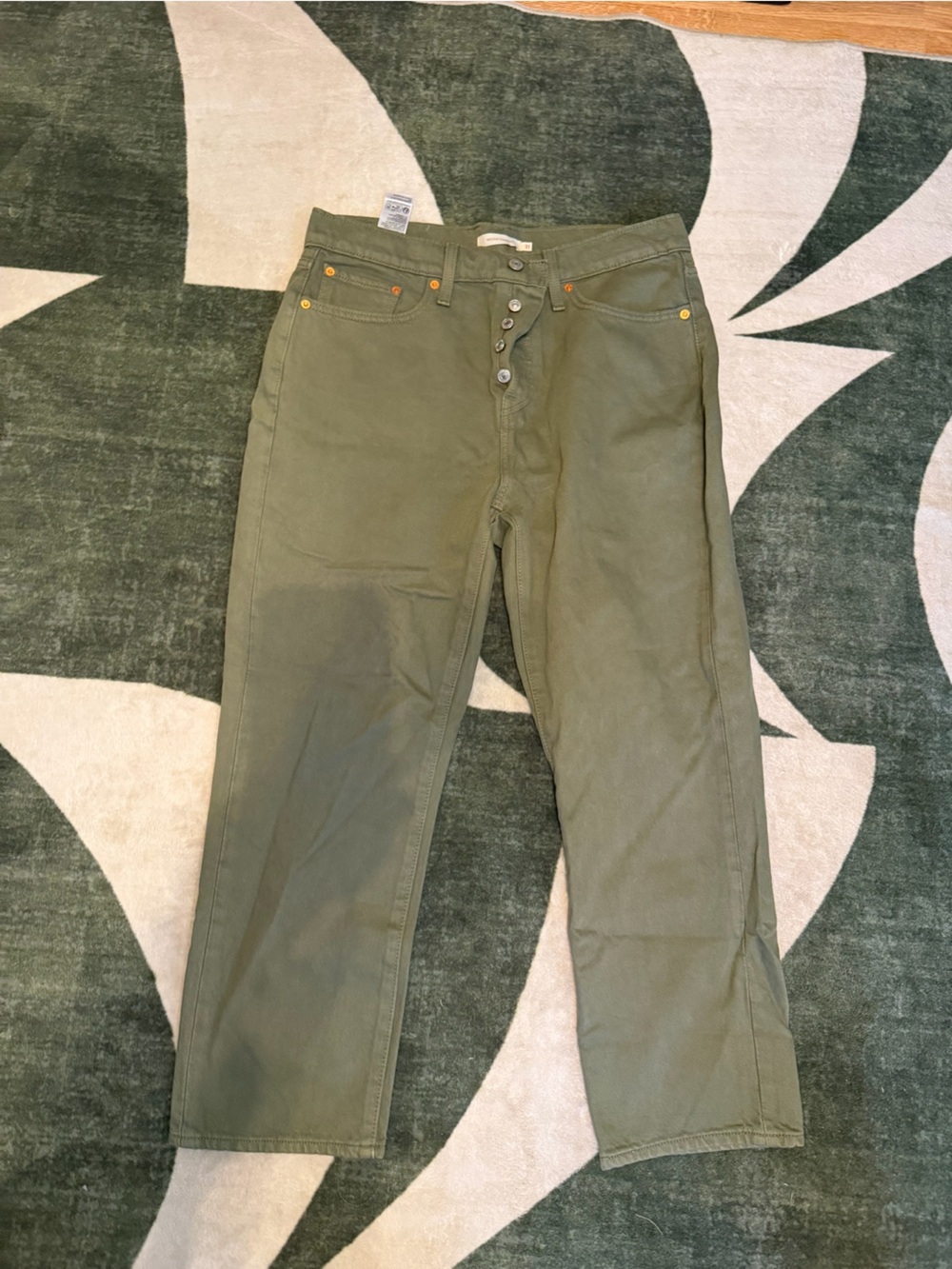 Levi's Straight Leg Jeans in Olive Green